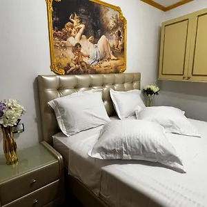 https://chic-boutique-house.bucharesthotelsnow.com